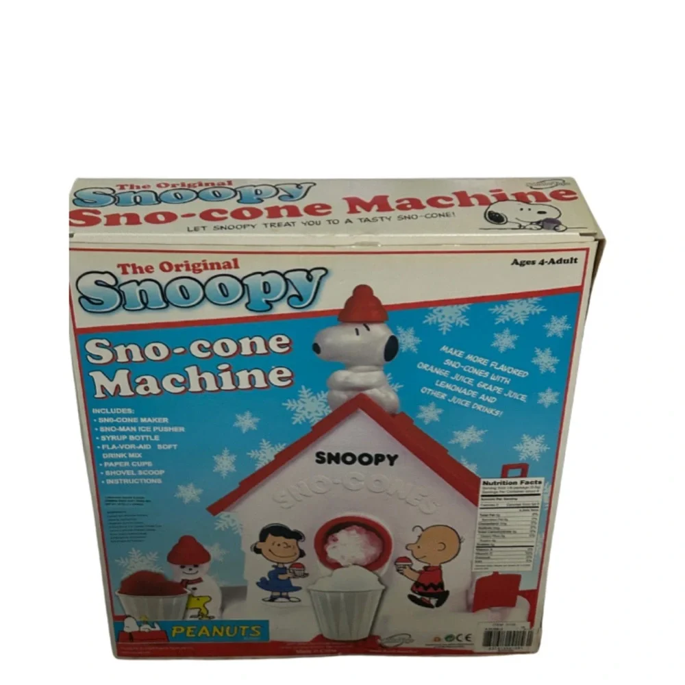 The Original Snoopy Sno-Cone Machine - Vintage